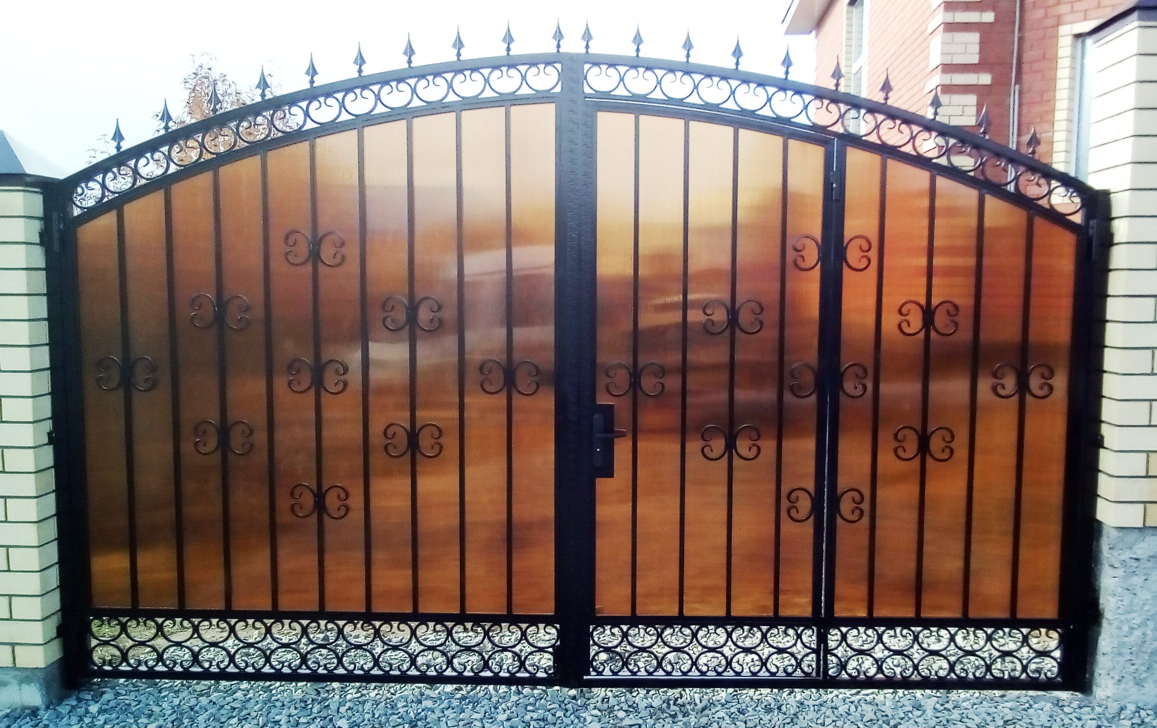 Откатные ворота с калиткой - заказать в Москве по доступной цене | «Ворота-Профи»